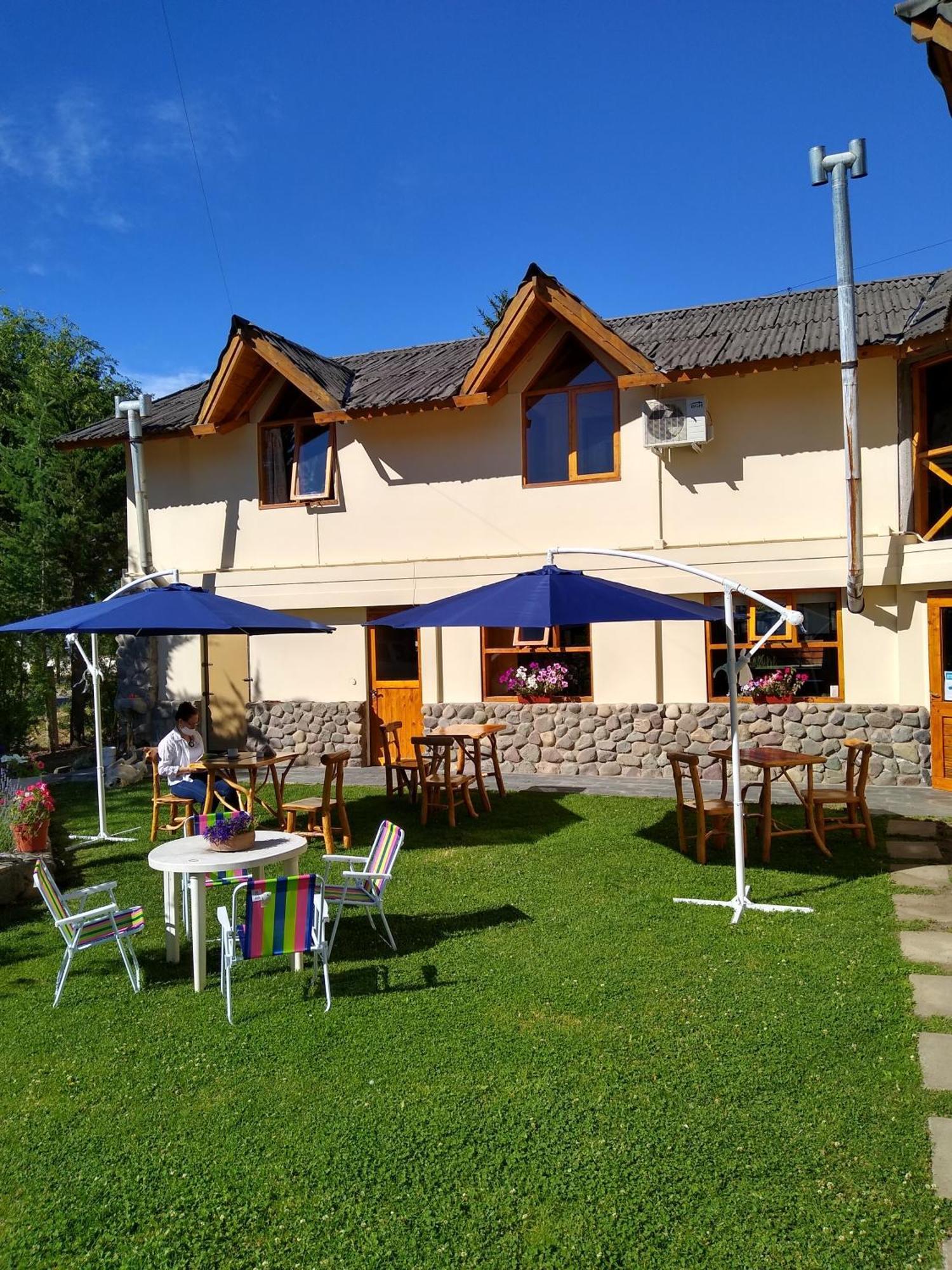 Hotel Y Cabanas Casa De Piedra Trevelín Exterior foto
